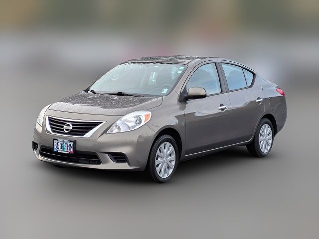 2012 Nissan Versa SV