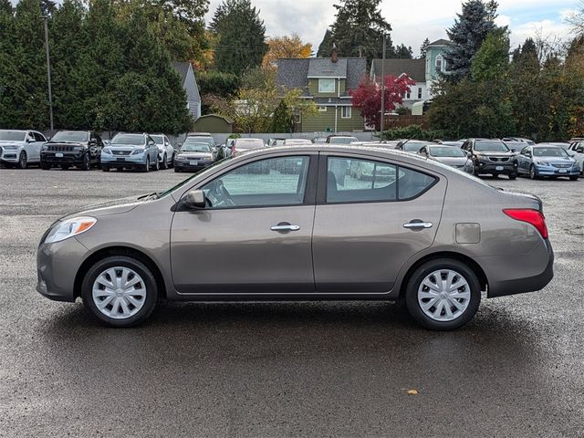 2012 Nissan Versa SV