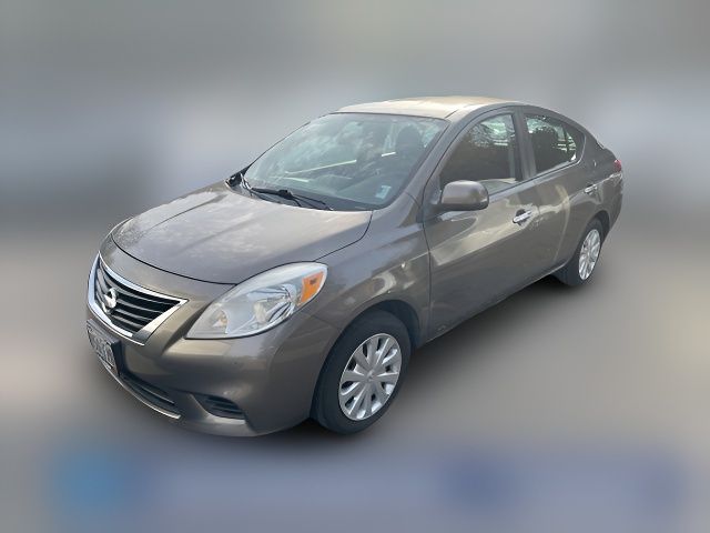 2012 Nissan Versa SV