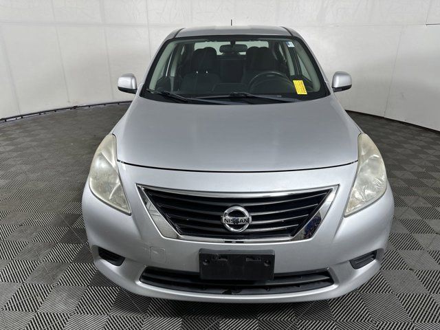 2012 Nissan Versa SV