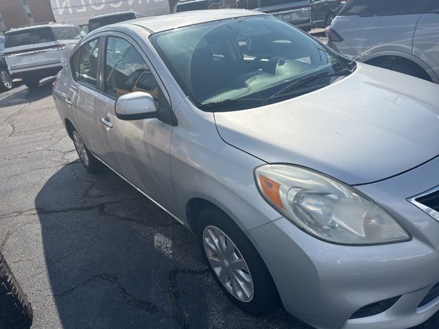 2012 Nissan Versa SV