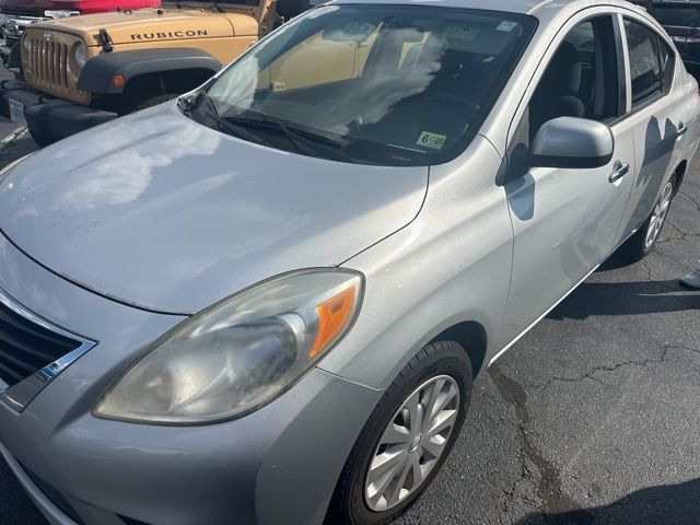 2012 Nissan Versa SV