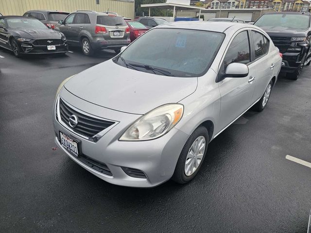 2012 Nissan Versa SV