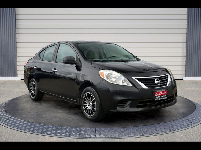 2012 Nissan Versa SV