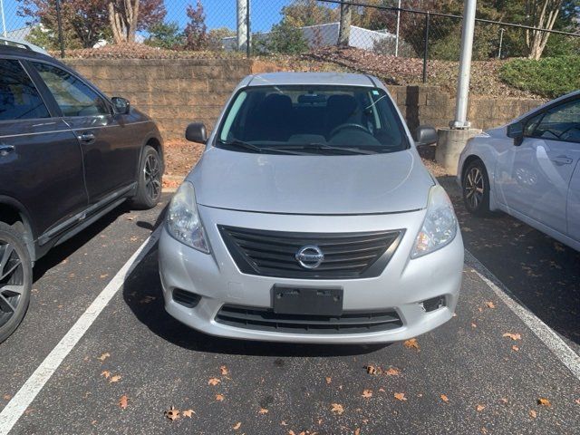 2012 Nissan Versa S