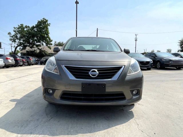 2012 Nissan Versa SL