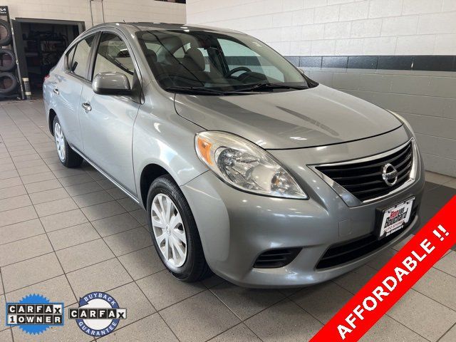 2012 Nissan Versa SV