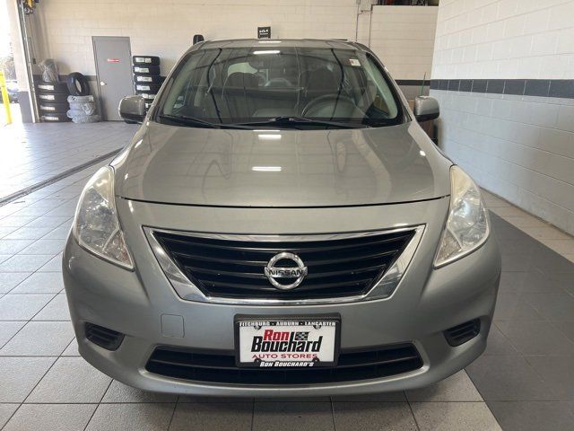 2012 Nissan Versa SV