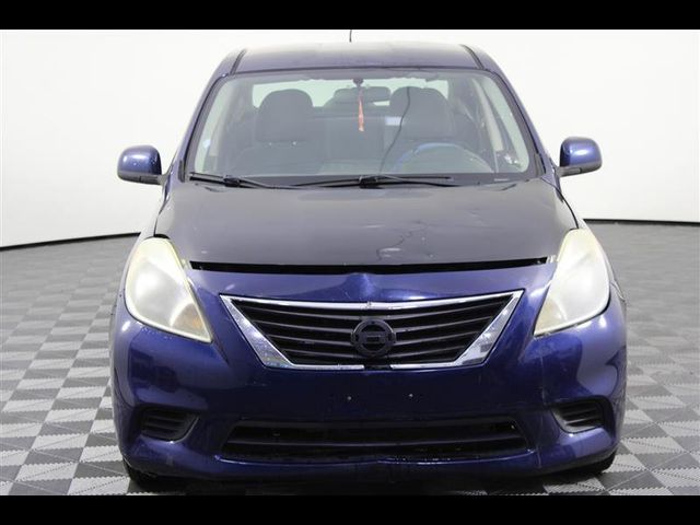 2012 Nissan Versa SV