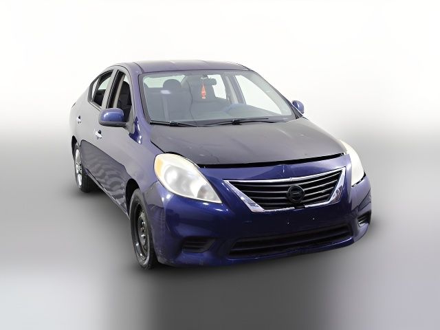 2012 Nissan Versa SV