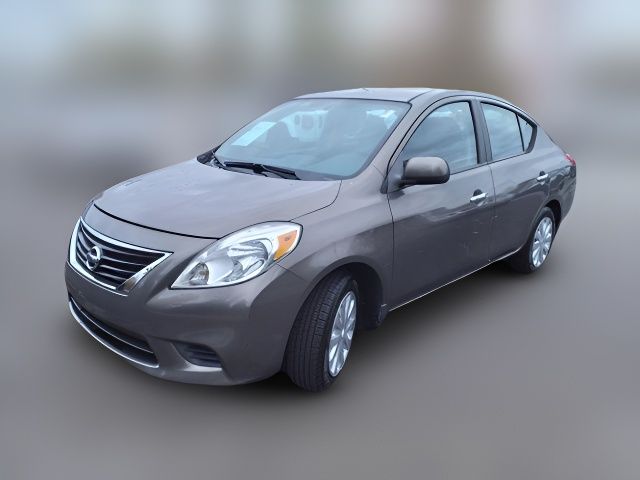 2012 Nissan Versa SV