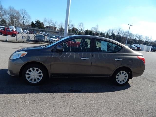 2012 Nissan Versa SV