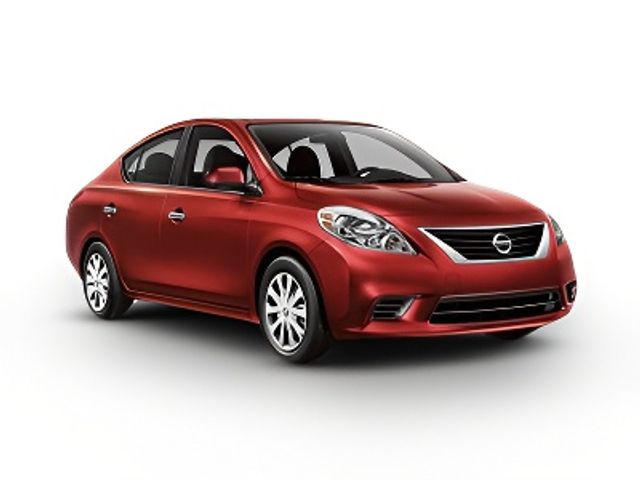 2012 Nissan Versa SV