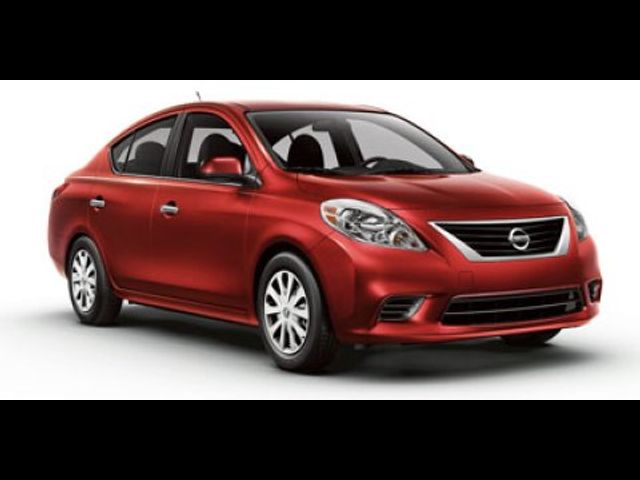 2012 Nissan Versa SV