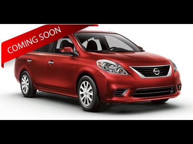 2012 Nissan Versa SV