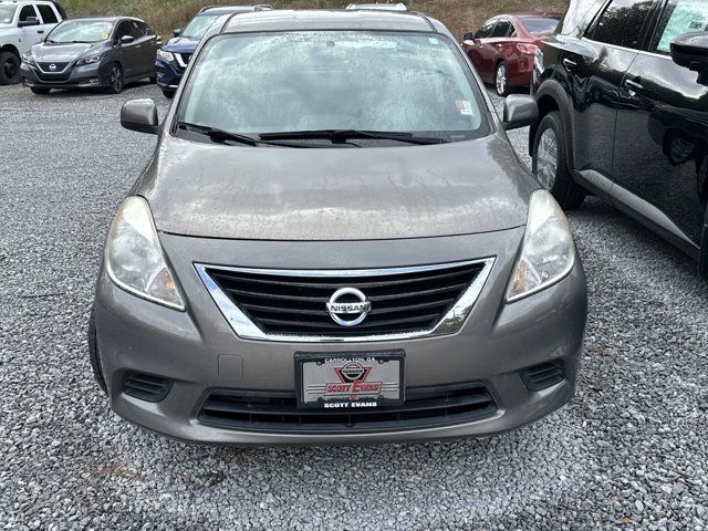 2012 Nissan Versa SV