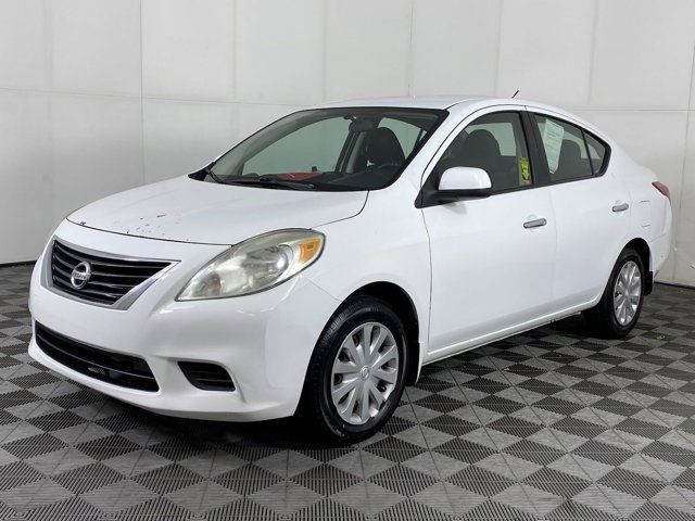 2012 Nissan Versa SV