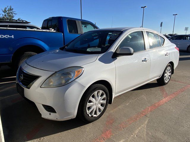 2012 Nissan Versa SV