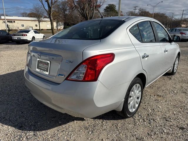 2012 Nissan Versa SV