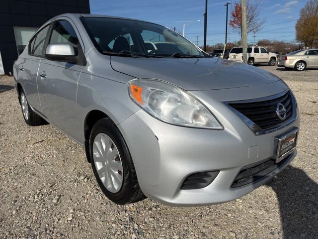 2012 Nissan Versa SV