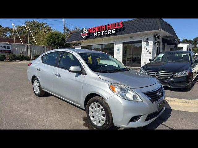 2012 Nissan Versa SV