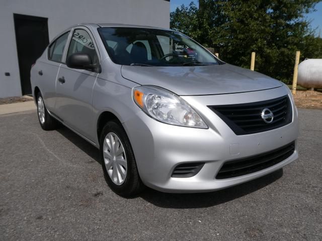 2012 Nissan Versa S