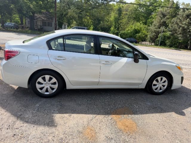 2012 Subaru Impreza 2.0i