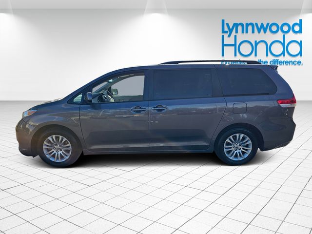 2012 Toyota Sienna XLE