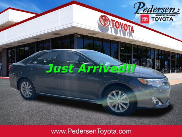 2012 Toyota Camry Hybrid XLE