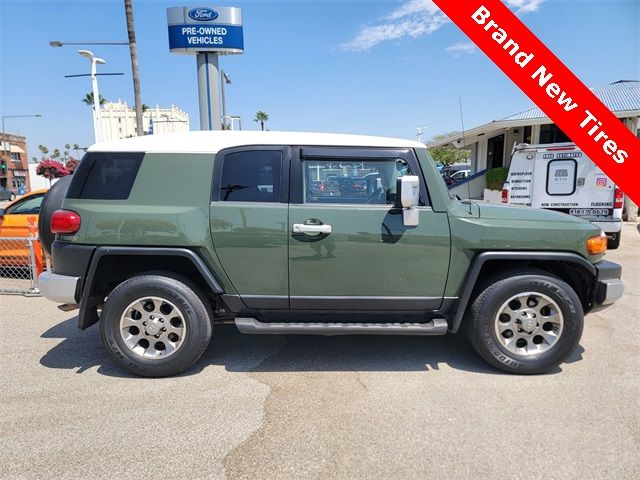 2012 Toyota FJ Cruiser Base