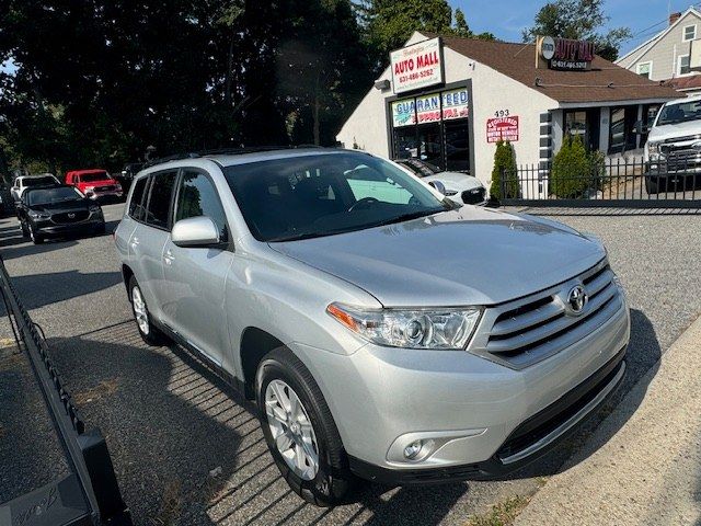 2012 Toyota Highlander SE