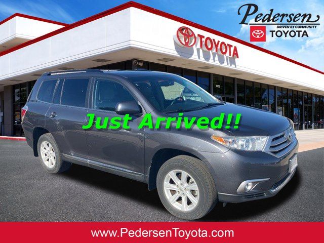 2012 Toyota Highlander SE