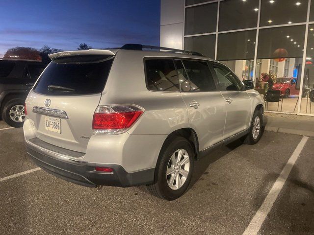 2012 Toyota Highlander SE