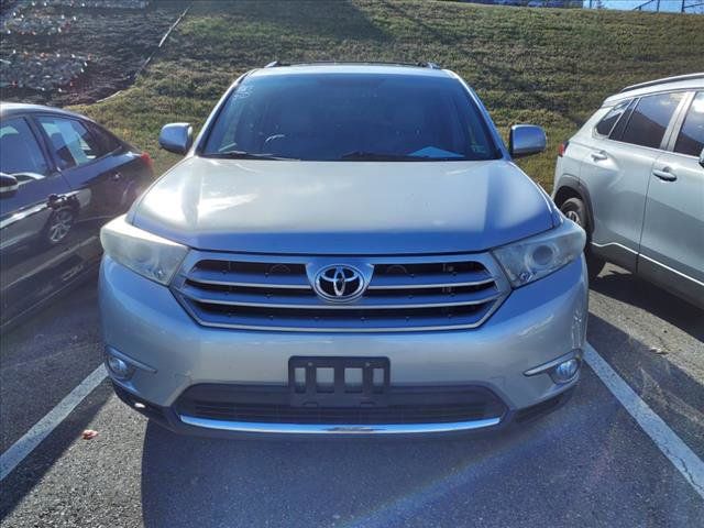 2012 Toyota Highlander SE