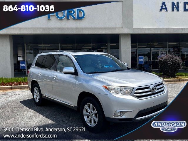 2012 Toyota Highlander SE