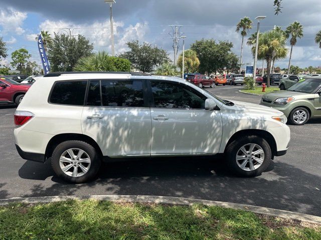 2012 Toyota Highlander SE