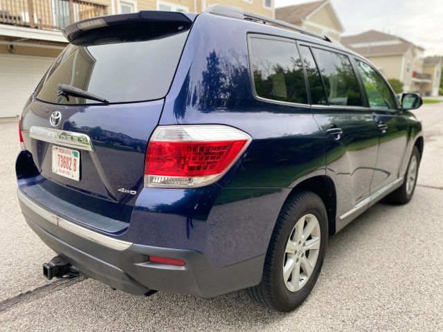 2012 Toyota Highlander SE