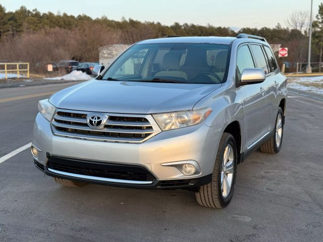 2012 Toyota Highlander SE