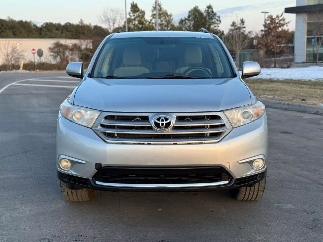 2012 Toyota Highlander SE