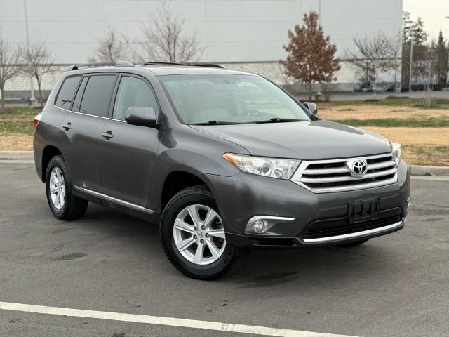 2012 Toyota Highlander SE
