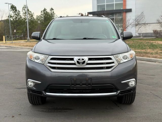 2012 Toyota Highlander SE