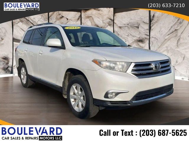 2012 Toyota Highlander SE