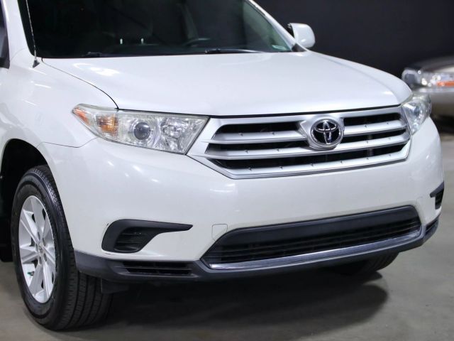 2012 Toyota Highlander SE