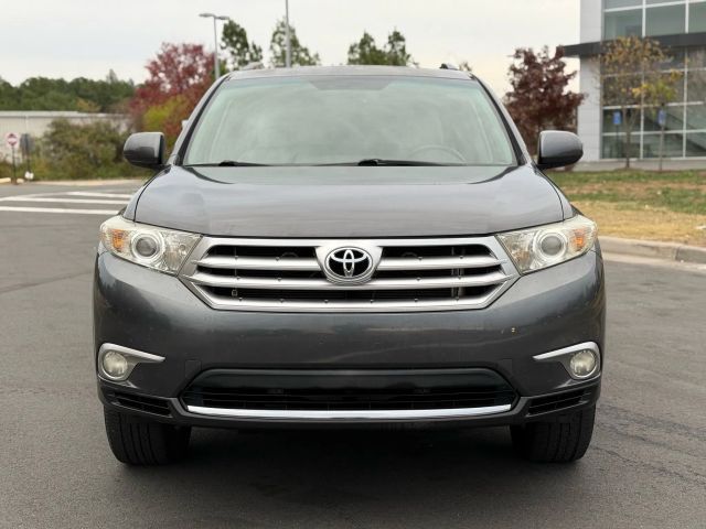 2012 Toyota Highlander SE