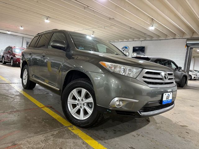 2012 Toyota Highlander SE