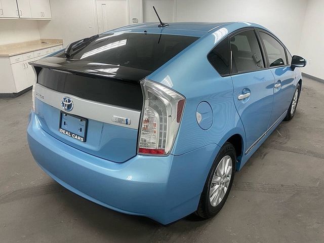 2012 Toyota Prius Plug-in Hybrid 