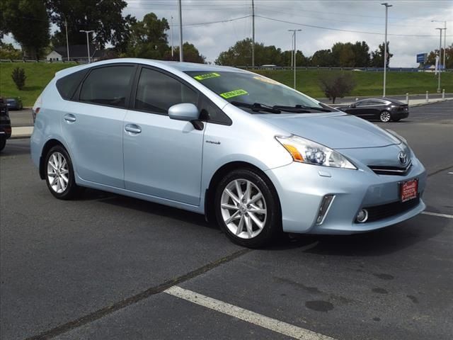 2012 Toyota Prius v Five