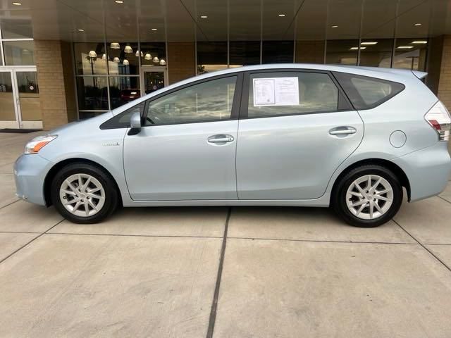 2012 Toyota Prius v Five