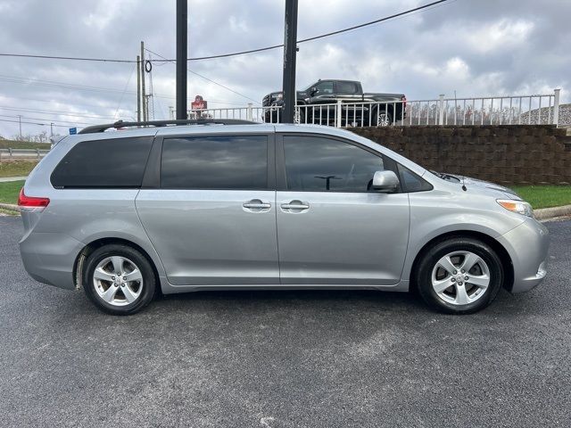 2012 Toyota Sienna 