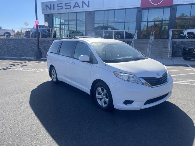 2012 Toyota Sienna 